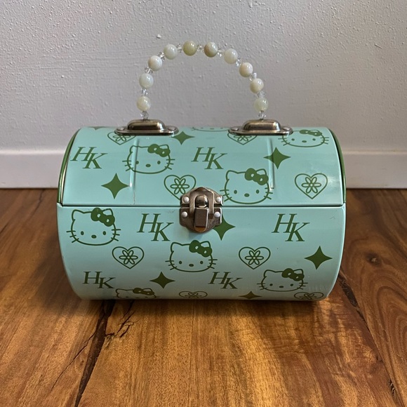 VTG Hello Kitty Barrel Purse - Picture 2 of 10